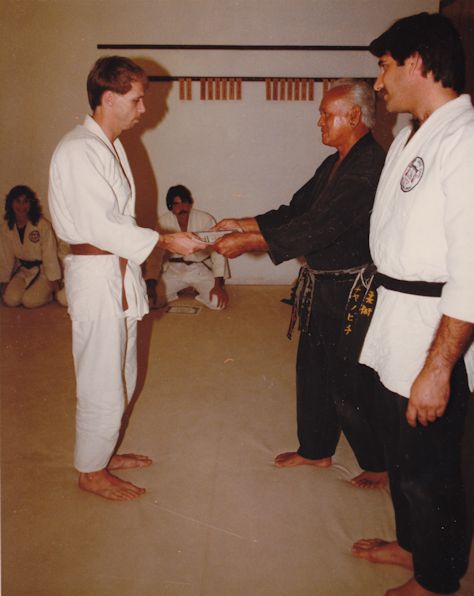 Clive Guth receiving Ikkyu, 1984.